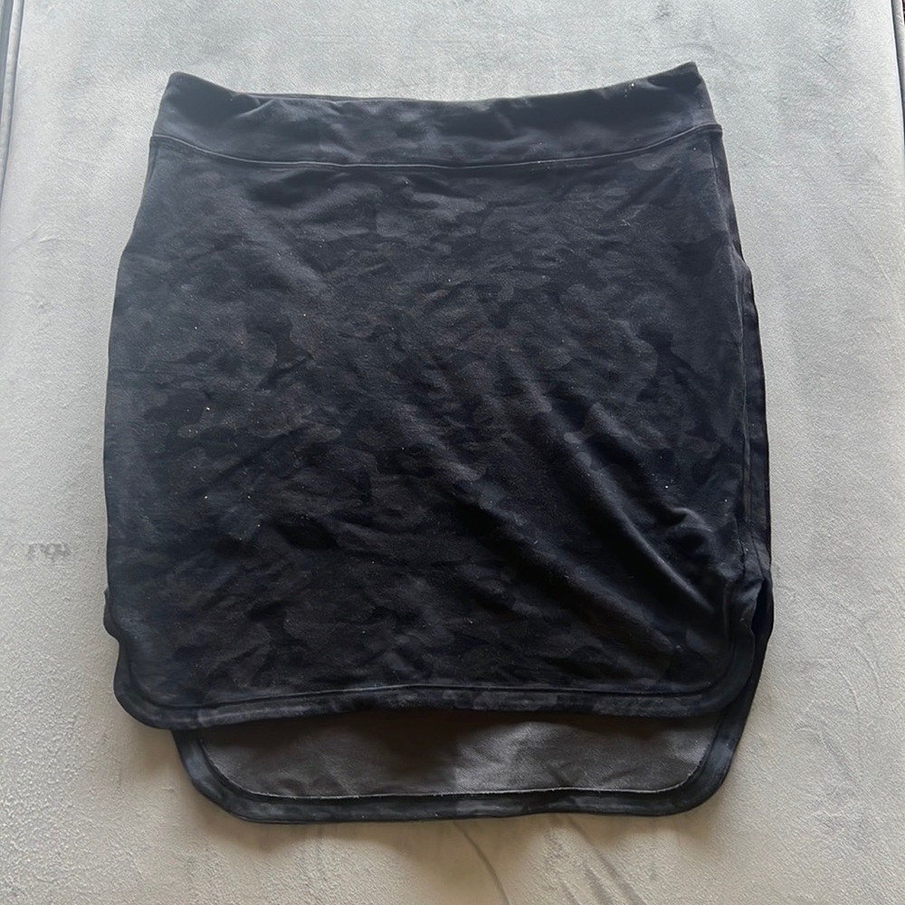 Lululemon Pencil skirt